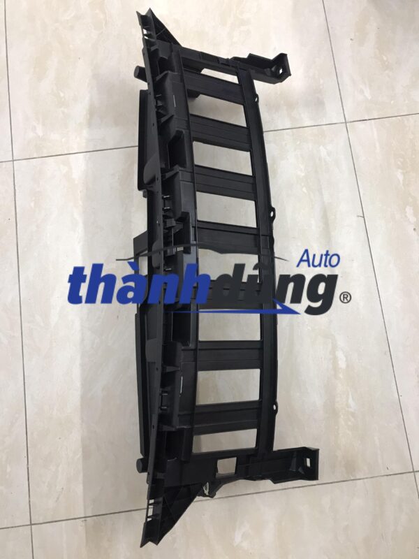 ỐP NHỰA TRÊN CẢN TRƯỚC PEUGEOT 3008 ỐP NHỰA TRÊN CẢN TRƯỚC PEUGEOT 3008