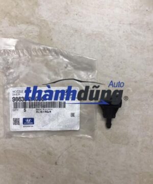 Ổ NGÂM CỐP HẬU TOYOTA ALTIS 2005-2008