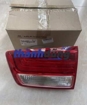 ĐÈN CỐP HẬU KIA CARNIVAL 2015