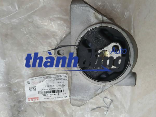 CHÂN MÁY PHẢI CHERY RIICH M1 2010 | S18B1001310CA